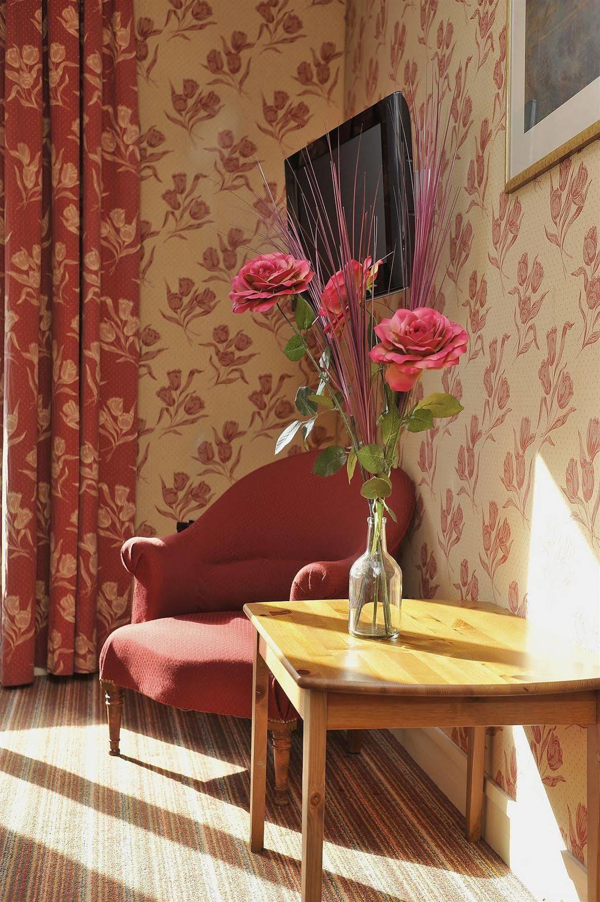 Courseine Hotel 3*
